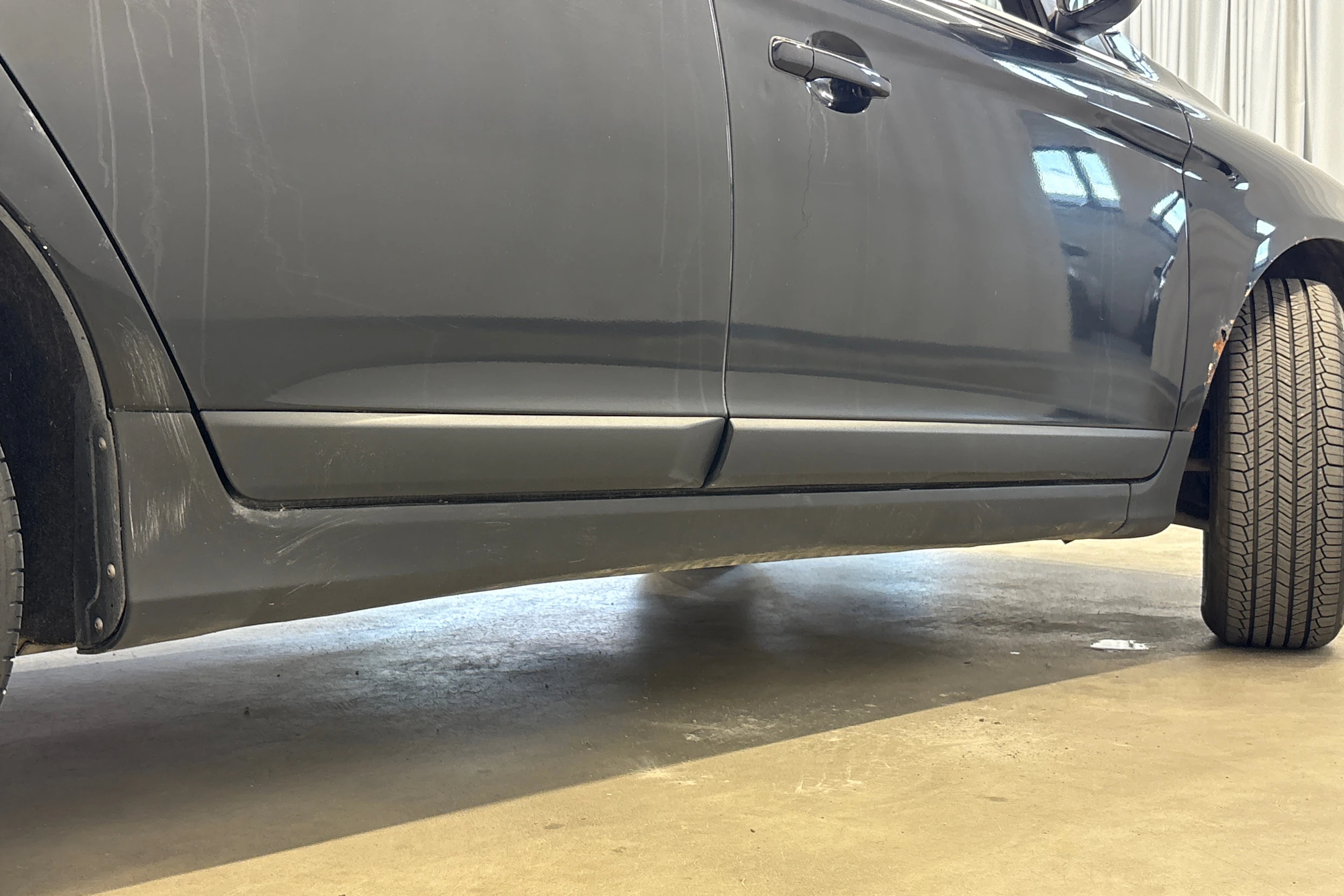 musta Volvo XC60 2010 kuva 30.