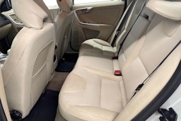 valkoinen Volvo XC60 2011 kuva 8.