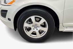 valkoinen Volvo XC60 2011 kuva 9.