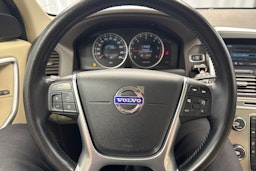 valkoinen Volvo XC60 2011 kuva 11.