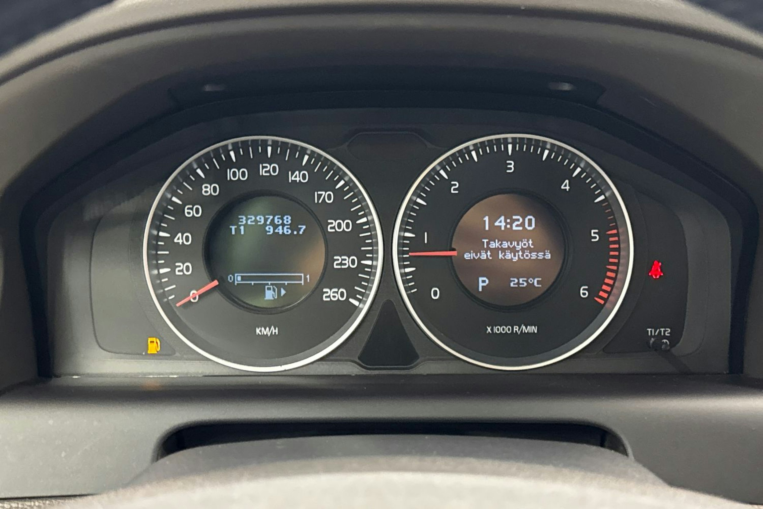 valkoinen Volvo XC60 2011 kuva 12.