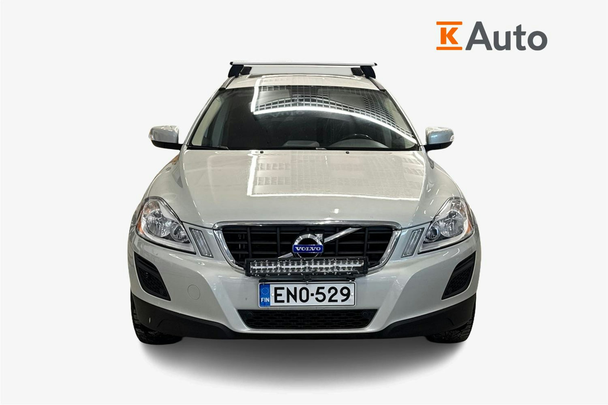 valkoinen Volvo XC60 2011 kuva 8.