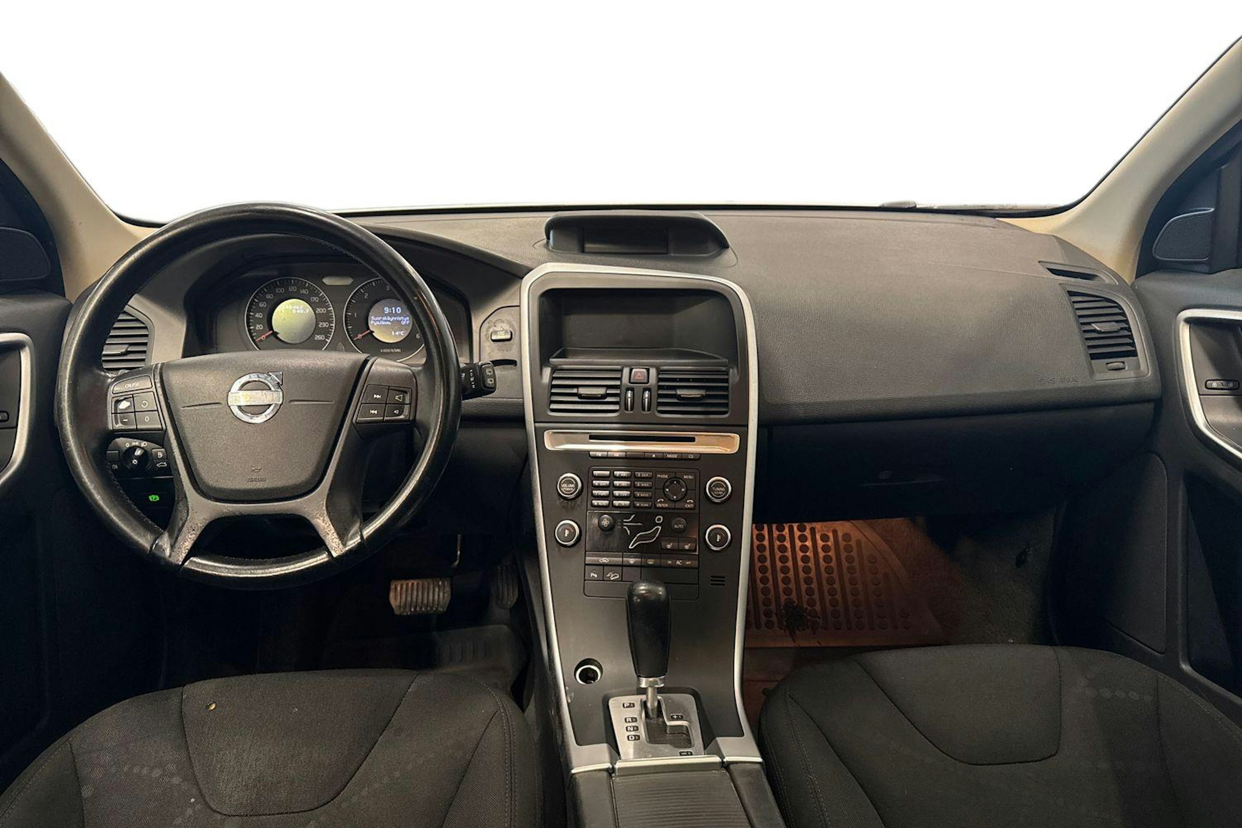 valkoinen Volvo XC60 2011 kuva 12.