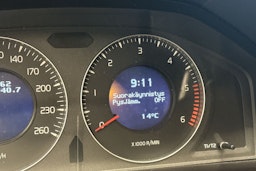 valkoinen Volvo XC60 2011 kuva 17.