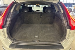 valkoinen Volvo XC60 2011 kuva 21.