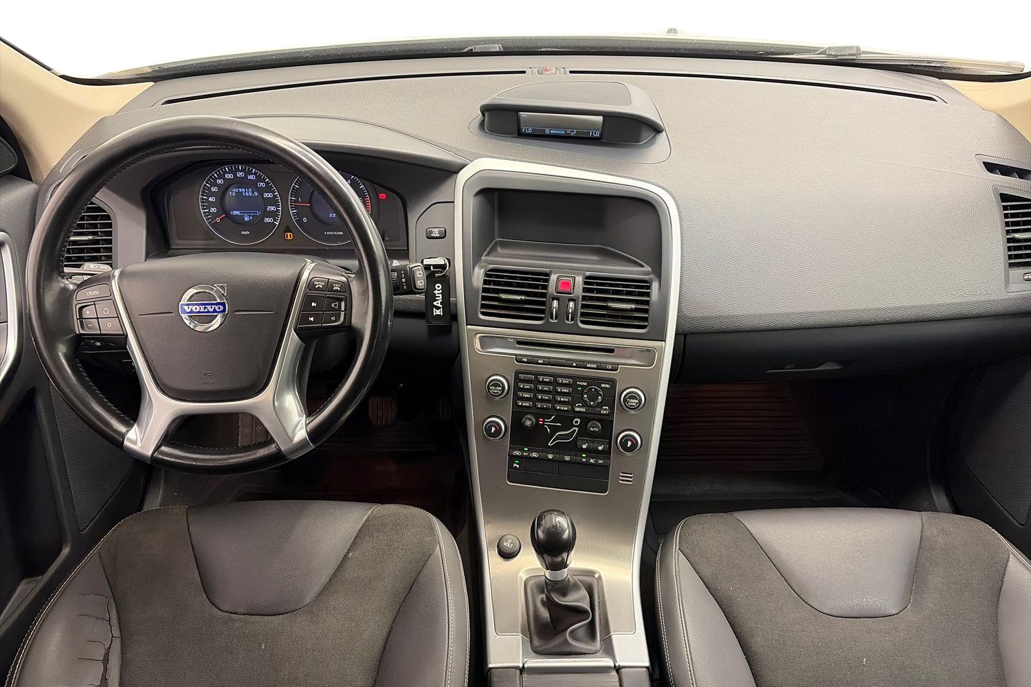 Volvo XC60 D3 DRIVe Momentum Business 2011, kuva 7/44