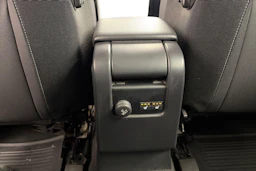 Valkoinen Volvo XC60 2011 kuva 9.