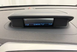 Valkoinen Volvo XC60 2011 kuva 18.