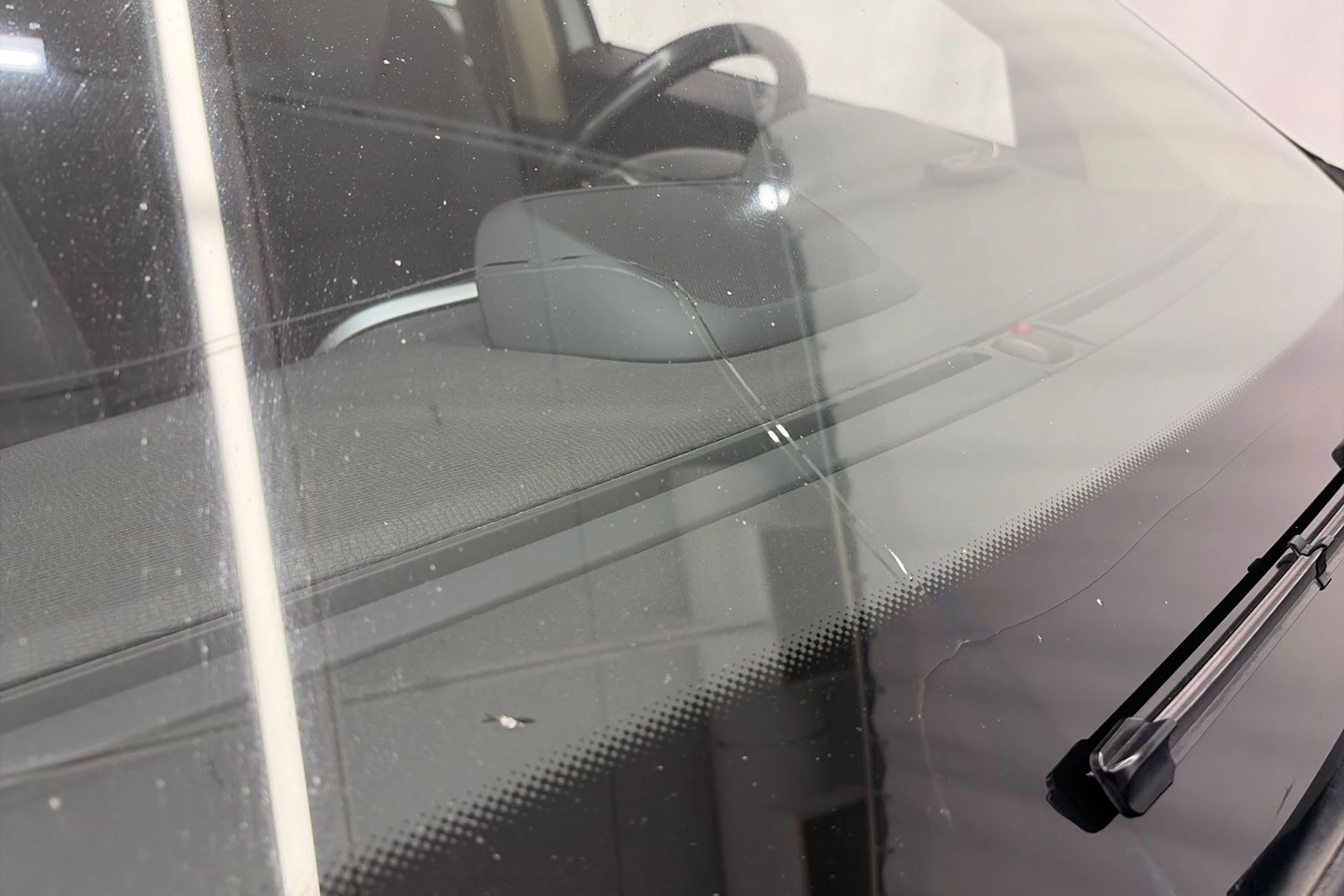 Valkoinen Volvo XC60 2011 kuva 27.