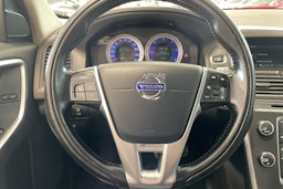 valkoinen Volvo XC60 2011 kuva 15.
