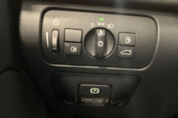 valkoinen Volvo XC60 2011 kuva 19.