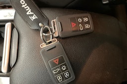 valkoinen Volvo XC60 2011 kuva 24.
