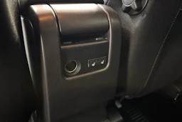 musta Volvo XC60 2011 kuva 19.