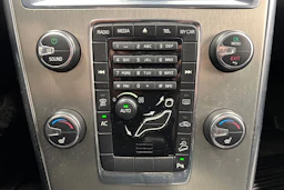 musta Volvo XC60 2011 kuva 25.