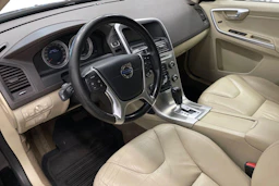 Musta Volvo XC60 2011 kuva 6.