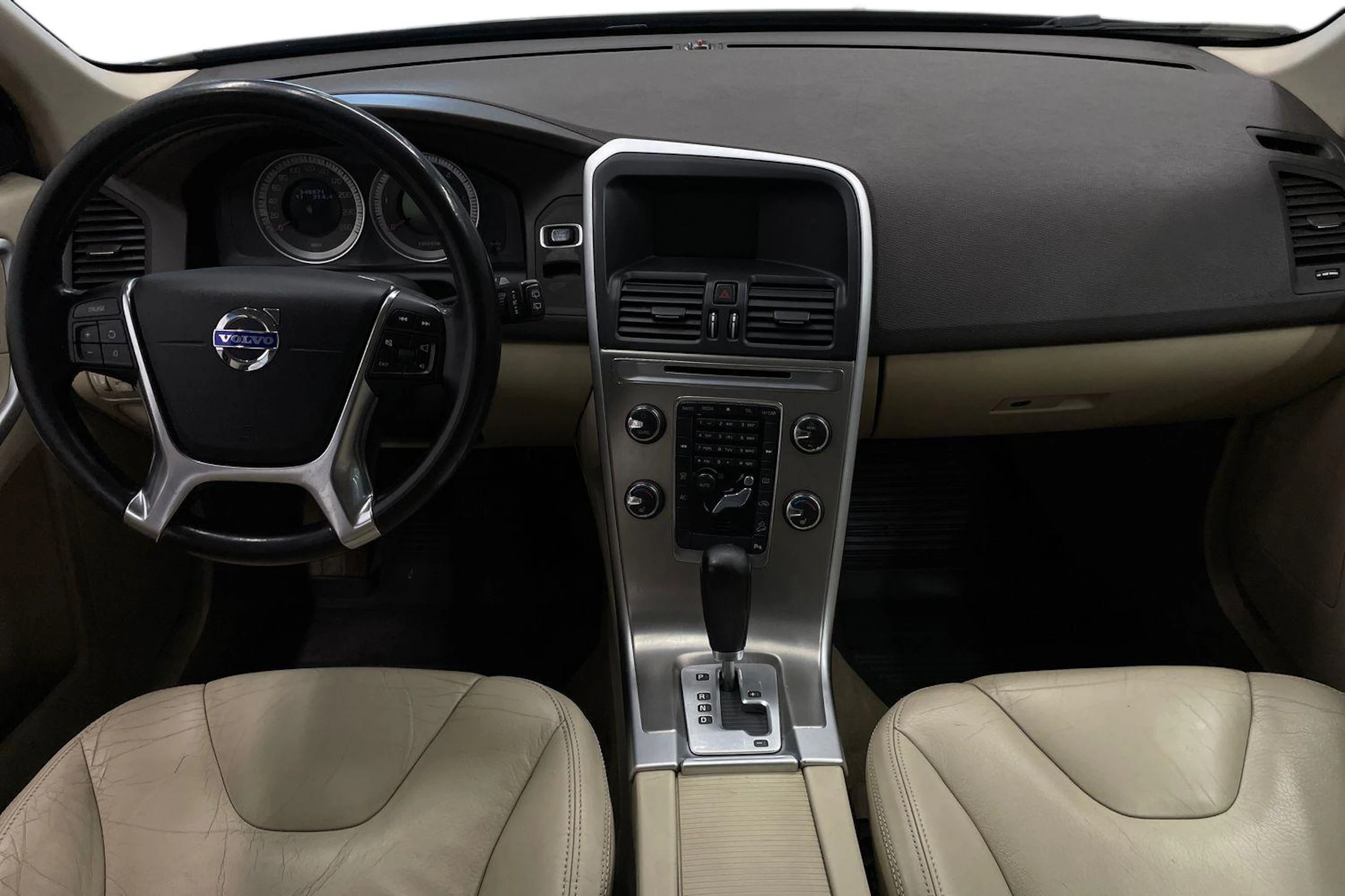 Musta Volvo XC60 2011 kuva 7.