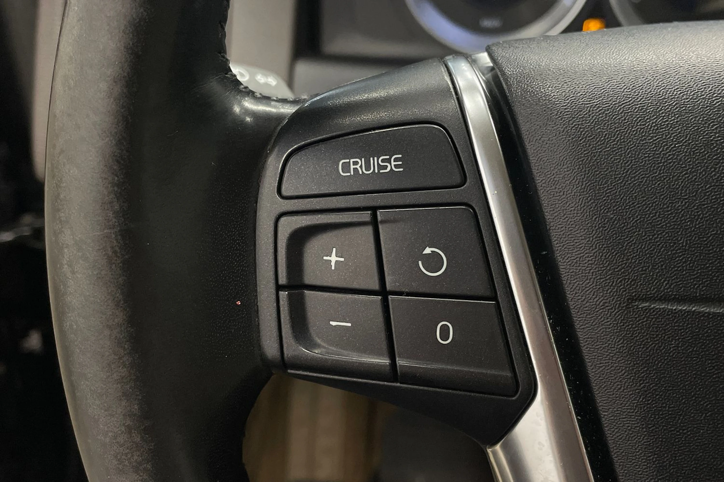 Musta Volvo XC60 2011 kuva 14.