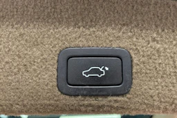 Musta Volvo XC60 2011 kuva 22.