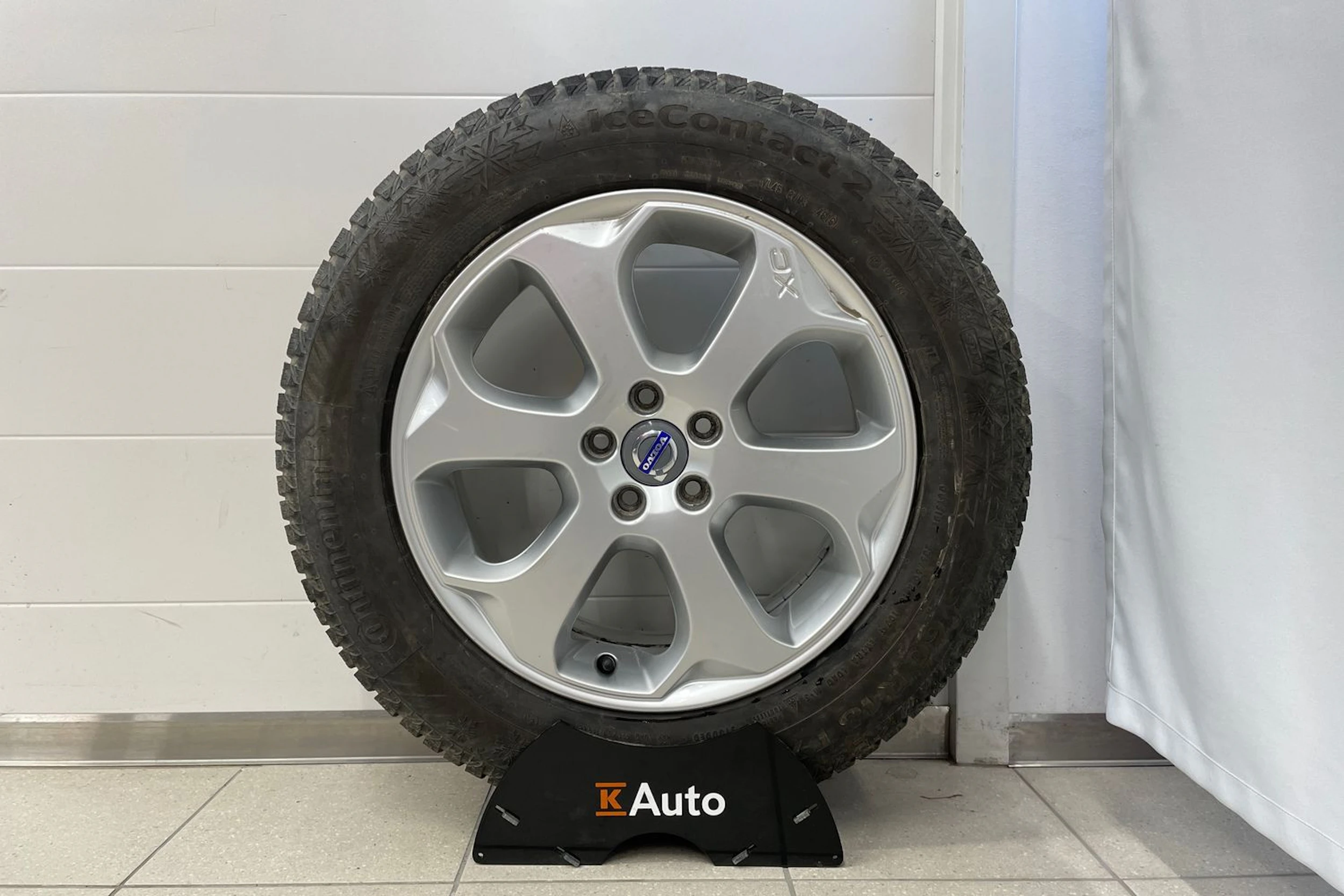 Musta Volvo XC60 2011 kuva 24.
