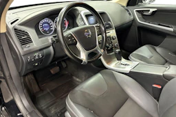 musta Volvo XC60 2011 kuva 6.