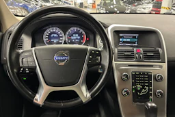 musta Volvo XC60 2011 kuva 11.