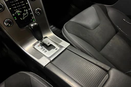 musta Volvo XC60 2011 kuva 17.