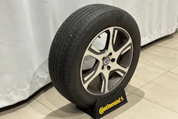 musta Volvo XC60 2011 kuva 14.