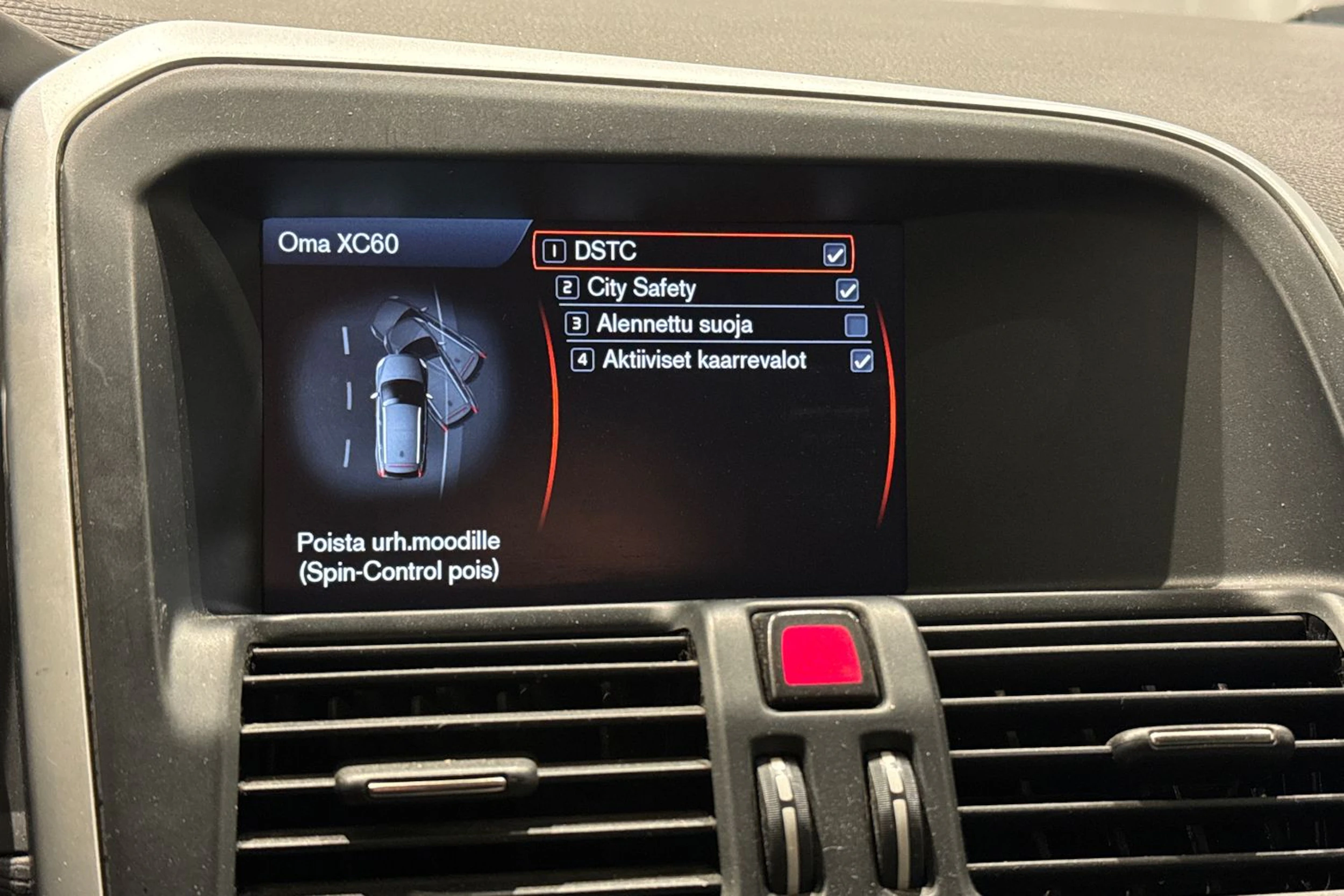 musta Volvo XC60 2011 kuva 23.