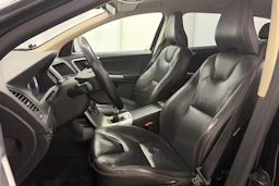 Musta Volvo XC60 2012 kuva 13.