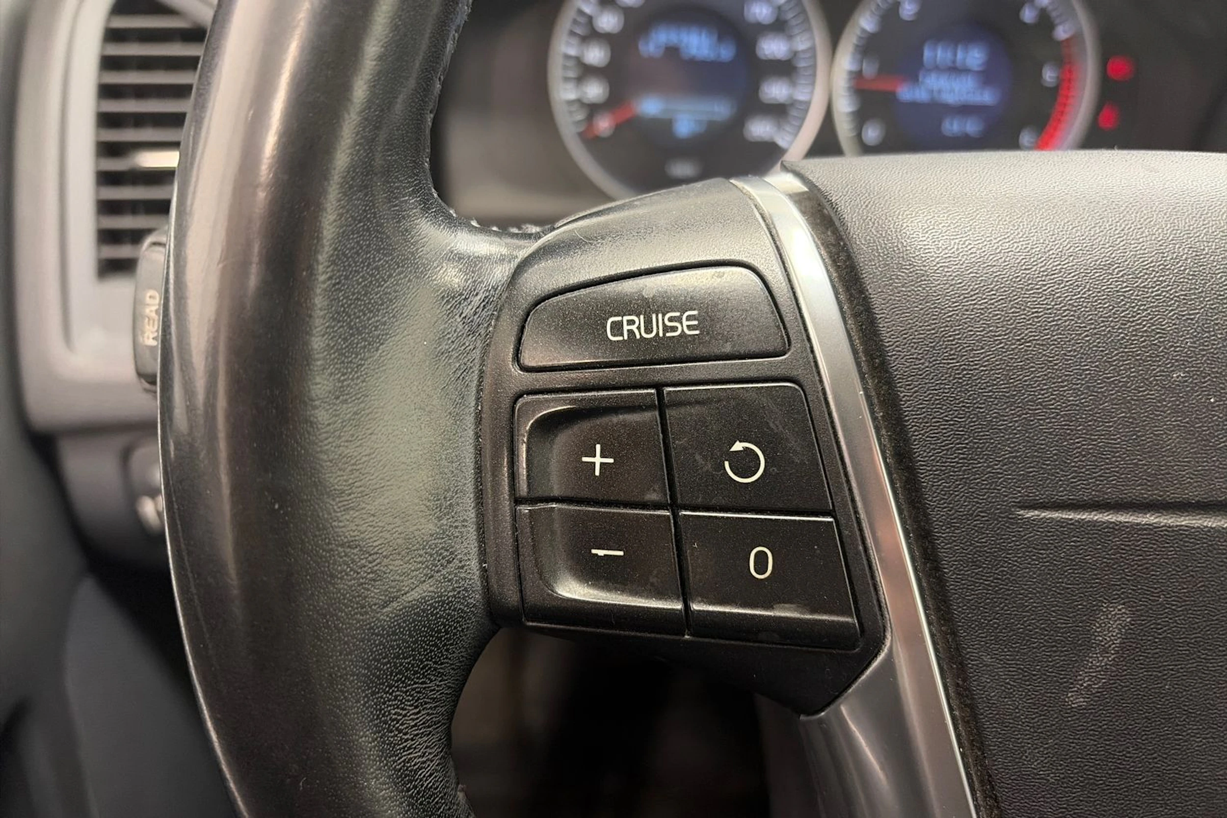 Musta Volvo XC60 2012 kuva 15.