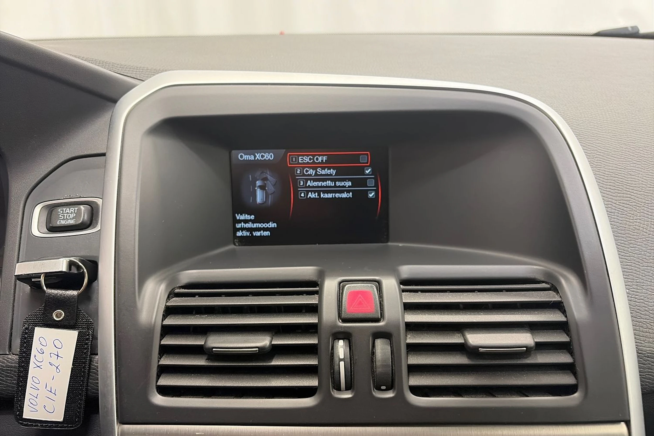 Musta Volvo XC60 2012 kuva 20.