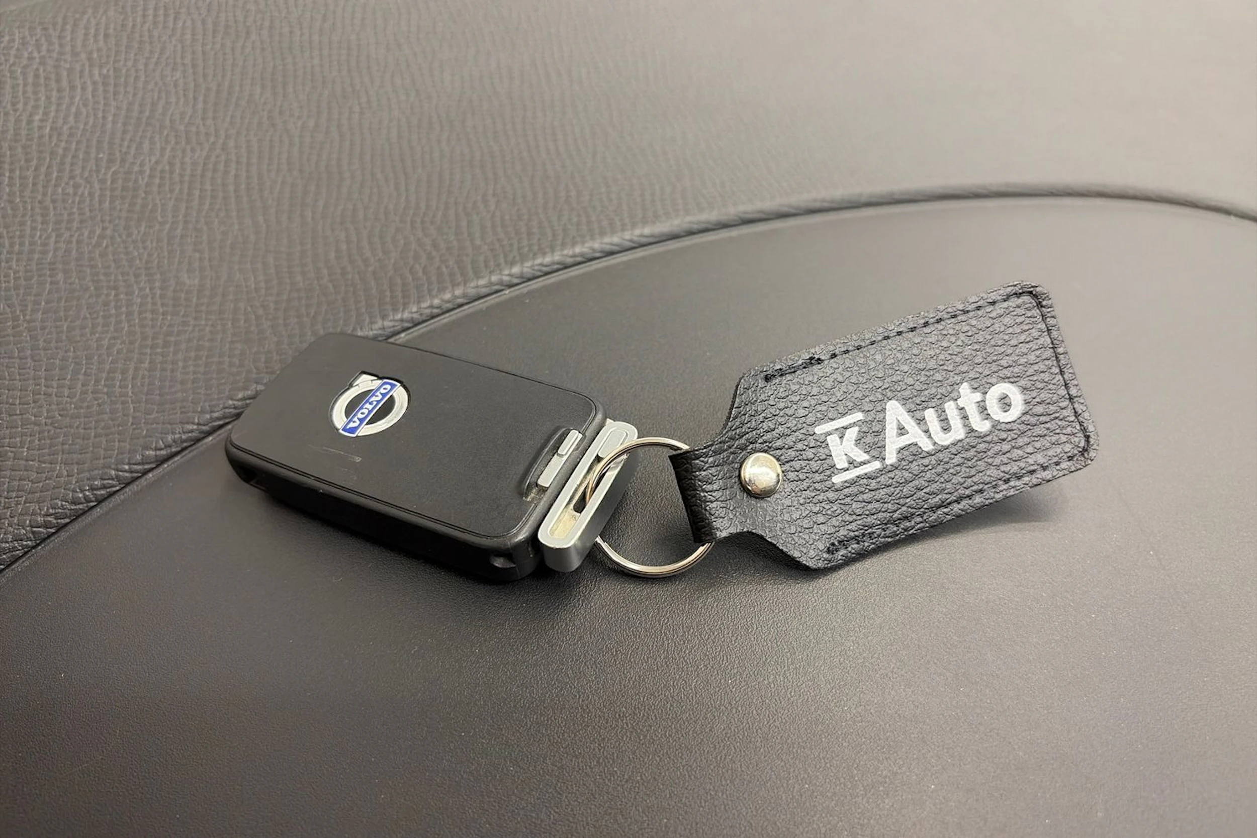 Musta Volvo XC60 2012 kuva 24.