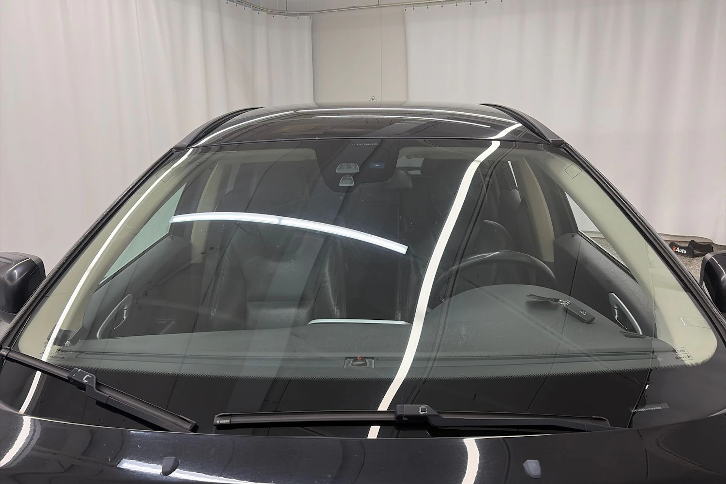 Musta Volvo XC60 2012 kuva 27.