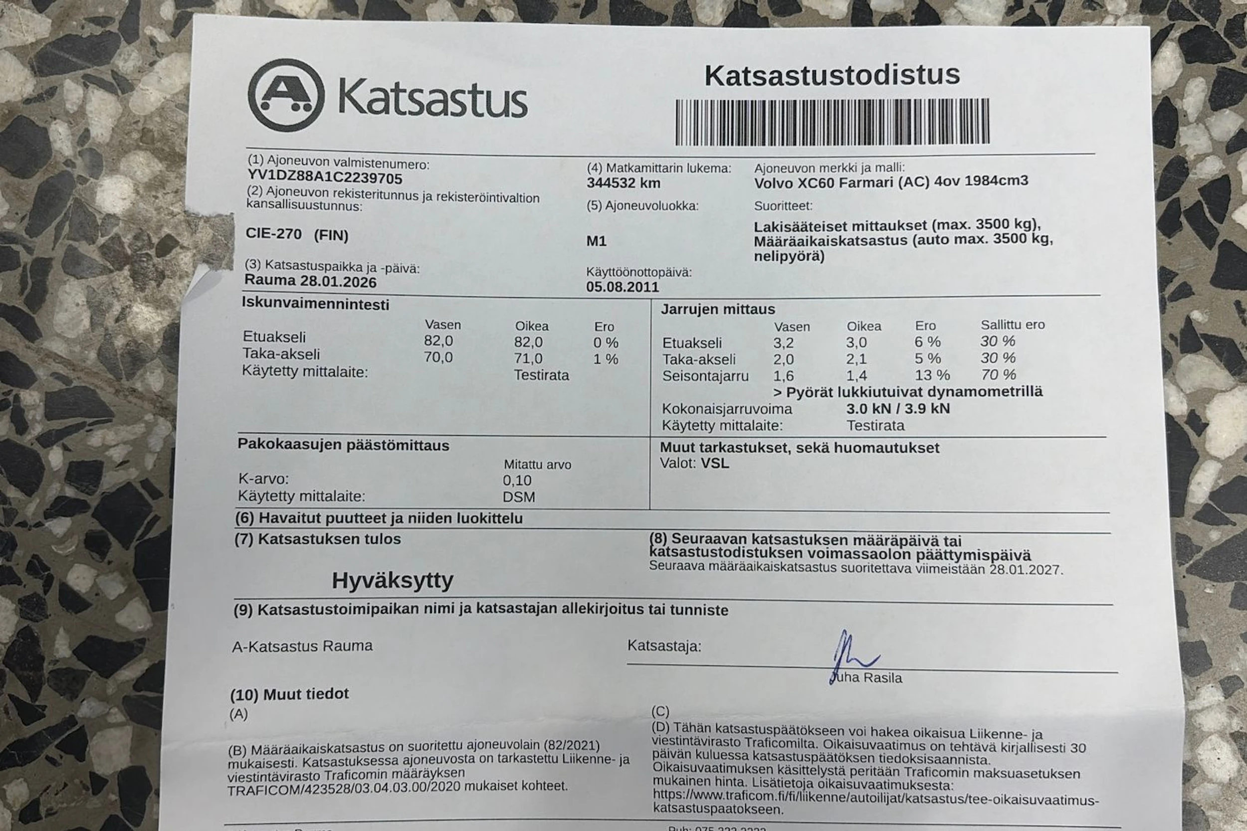 Musta Volvo XC60 2012 kuva 39.