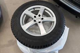 harmaa Volvo XC60 2012 kuva 10.