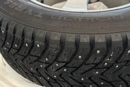 harmaa Volvo XC60 2012 kuva 11.
