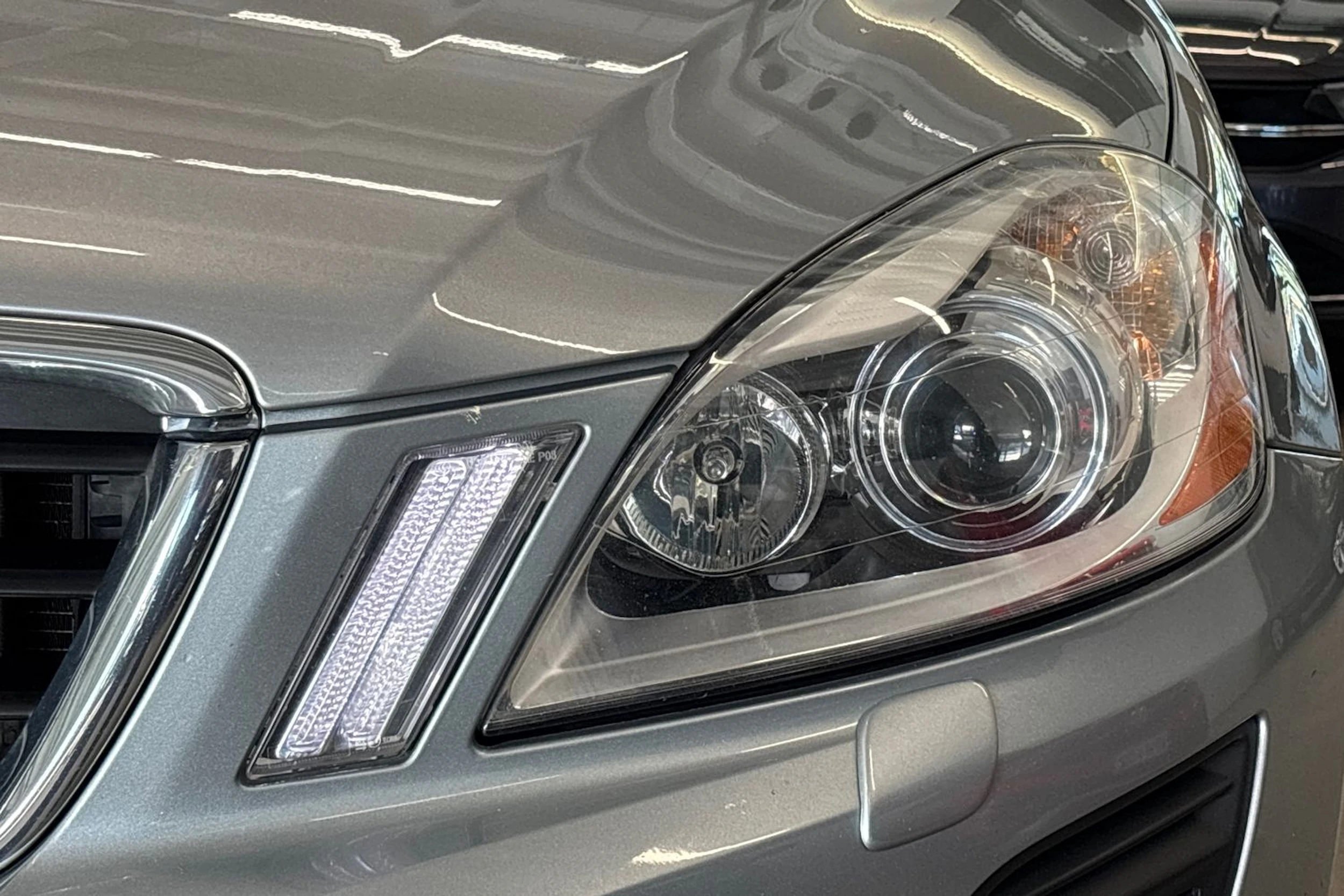 harmaa Volvo XC60 2012 kuva 16.