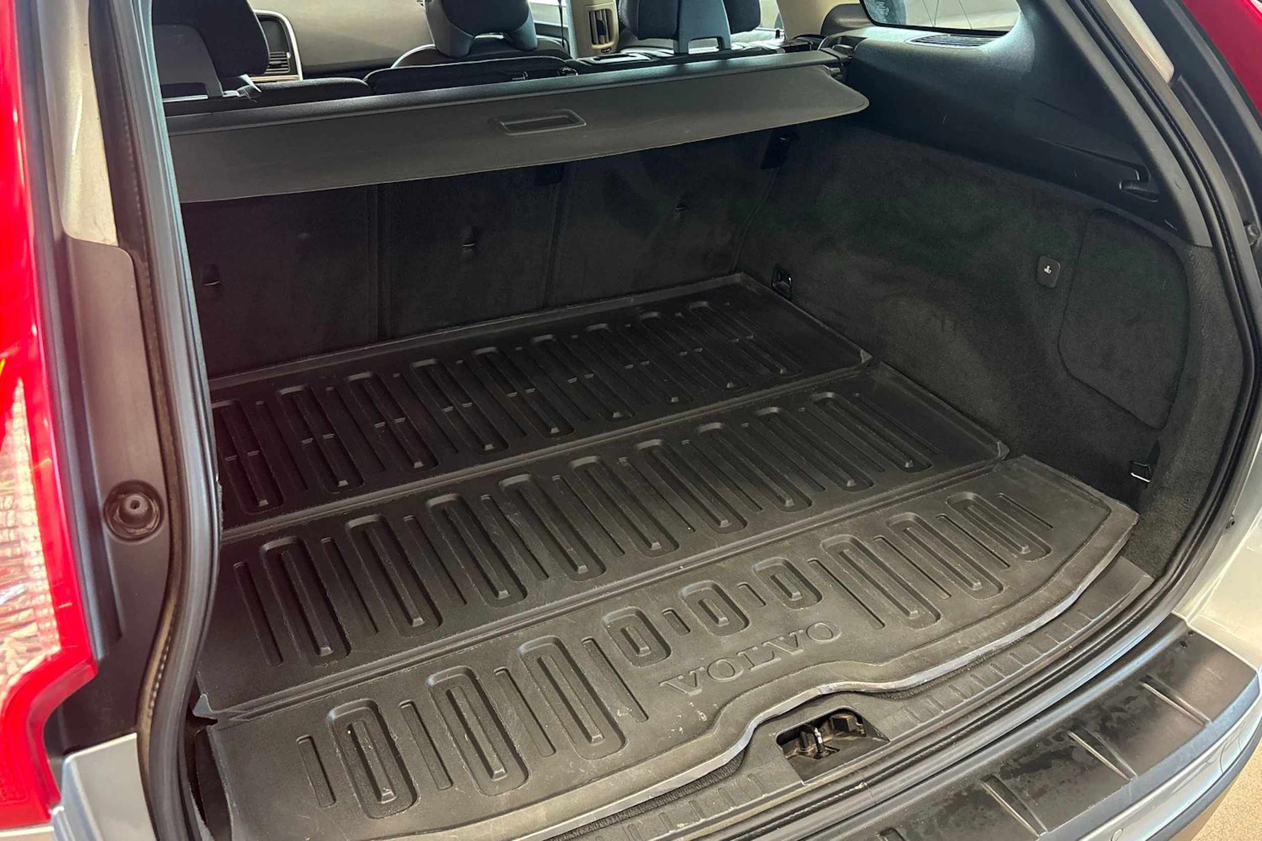 harmaa Volvo XC60 2012 kuva 35.