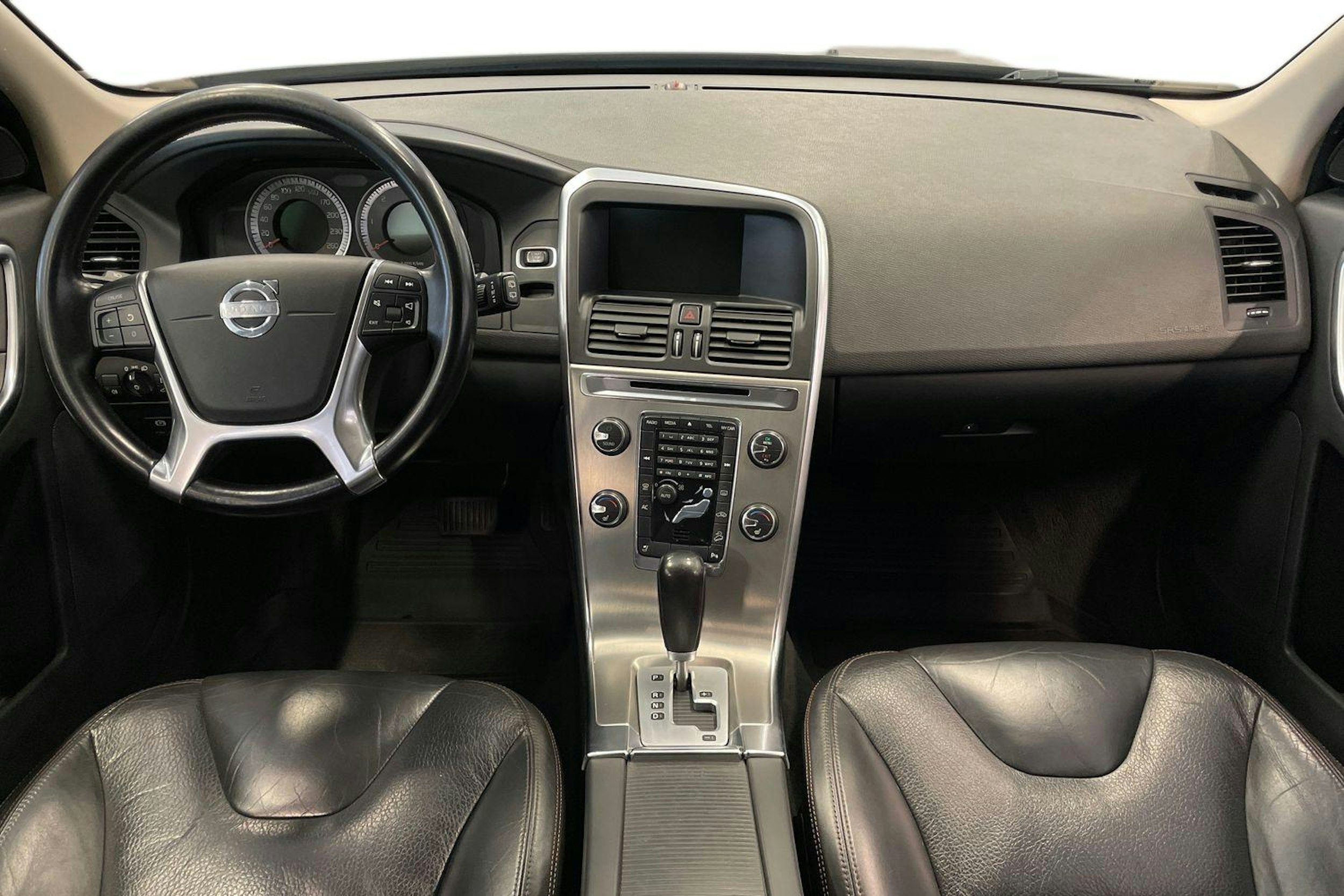 Musta Volvo XC60 2012 kuva 9.