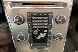Musta Volvo XC60 2012 kuva 17.