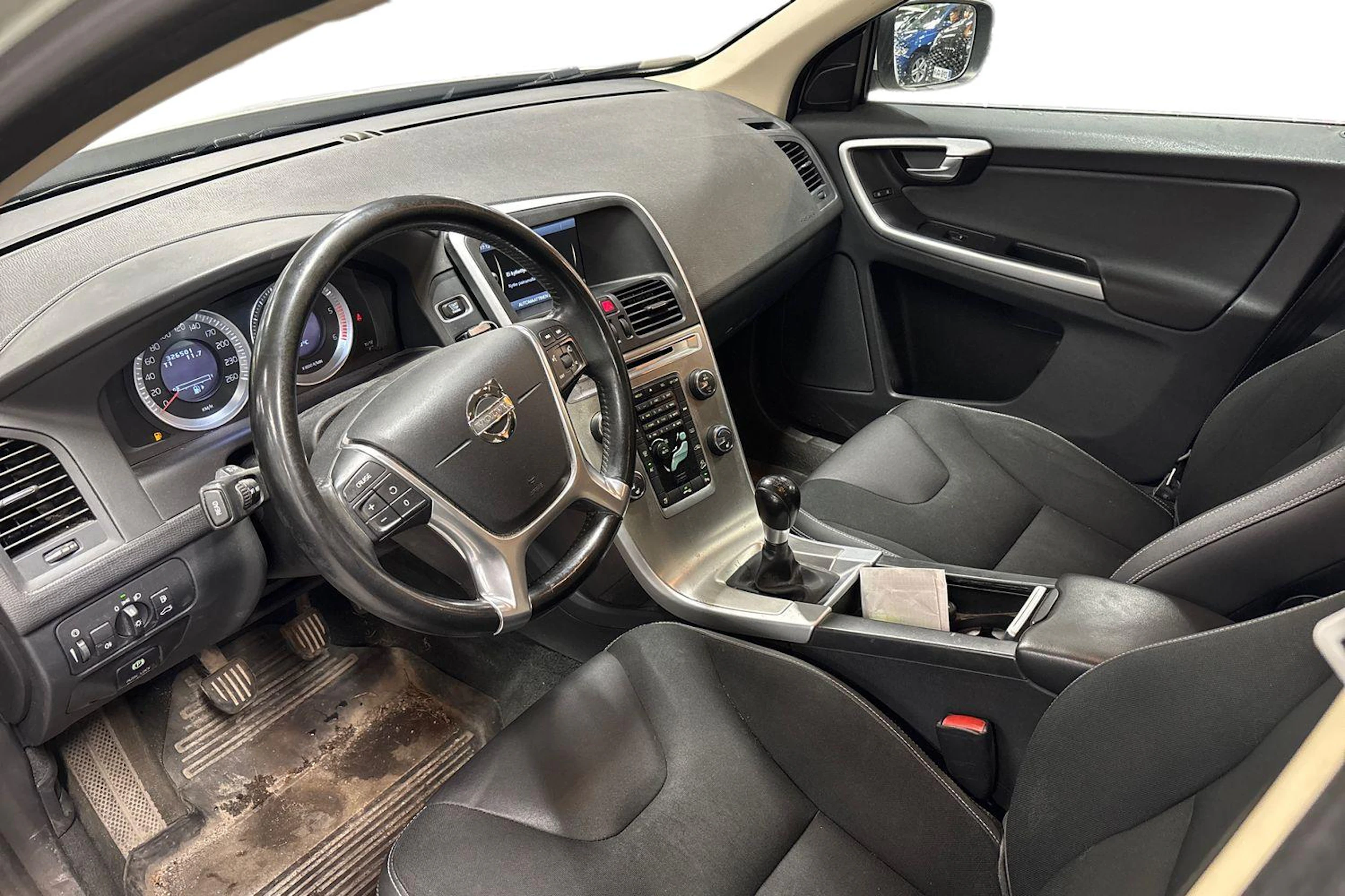 harmaa Volvo XC60 2012 kuva 3.