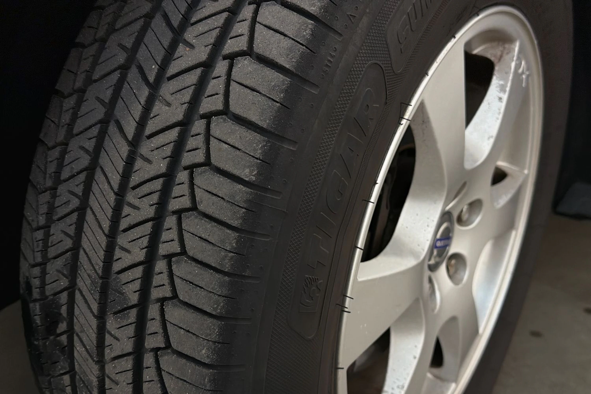 musta Volvo XC60 2012 kuva 10.