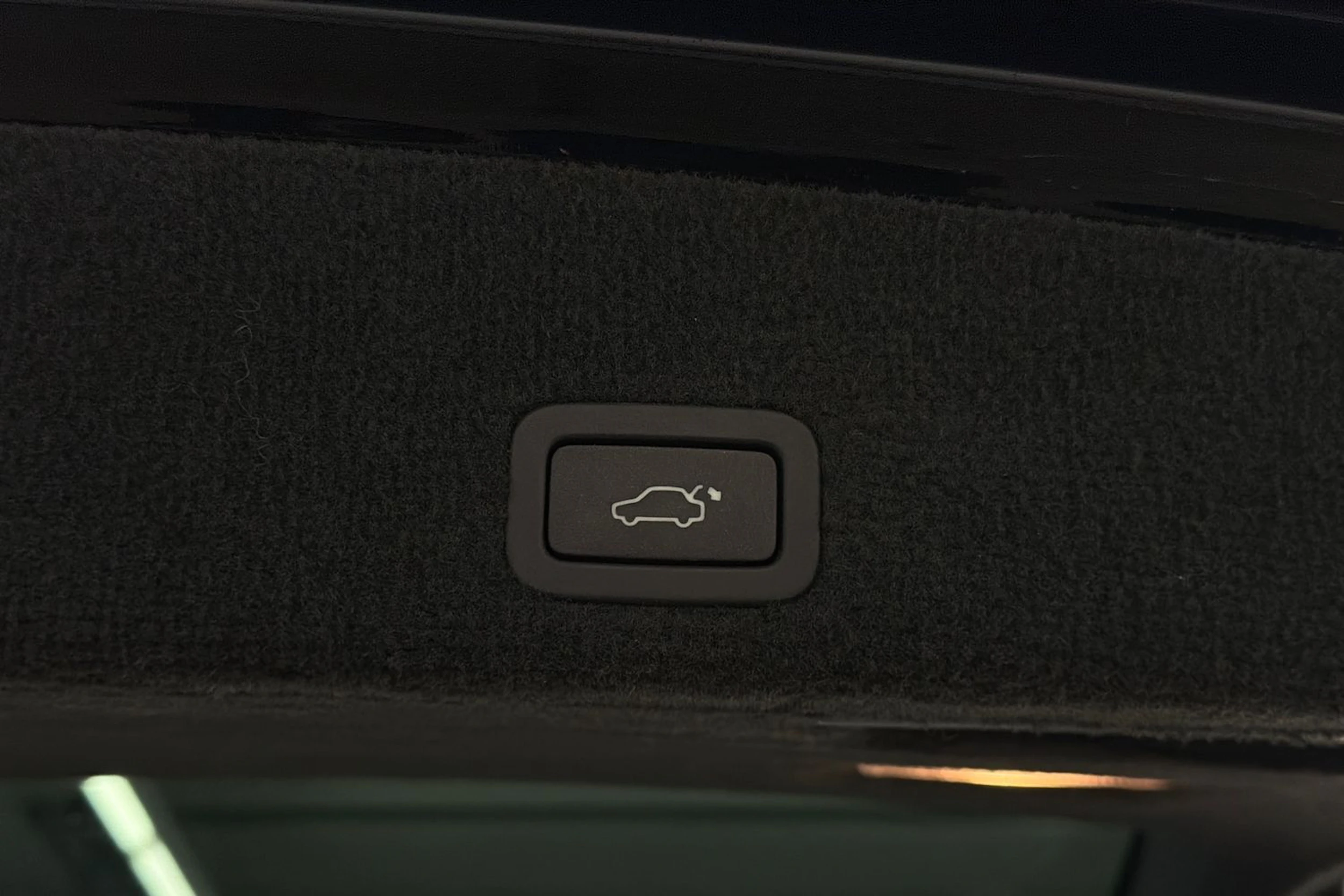 musta Volvo XC60 2012 kuva 14.