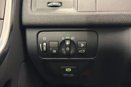 musta Volvo XC60 2012 kuva 17.