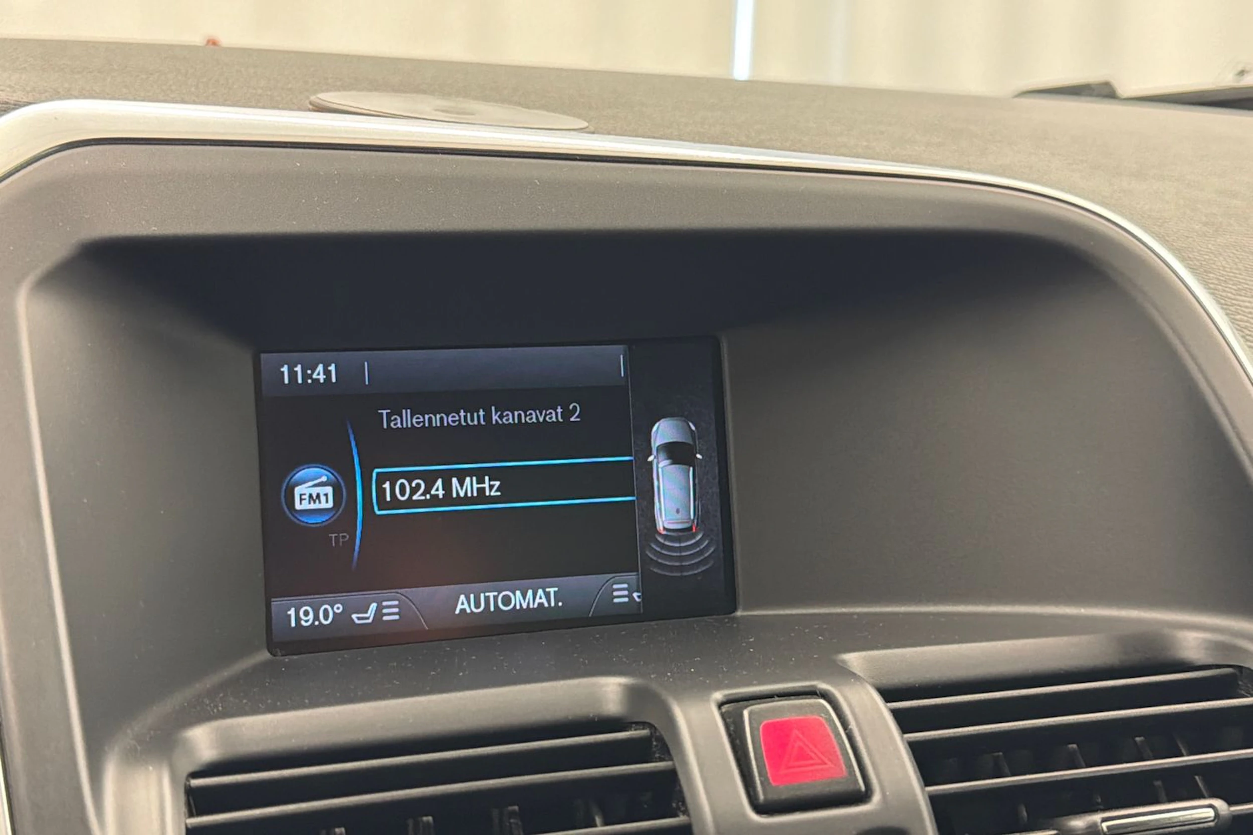 musta Volvo XC60 2012 kuva 25.