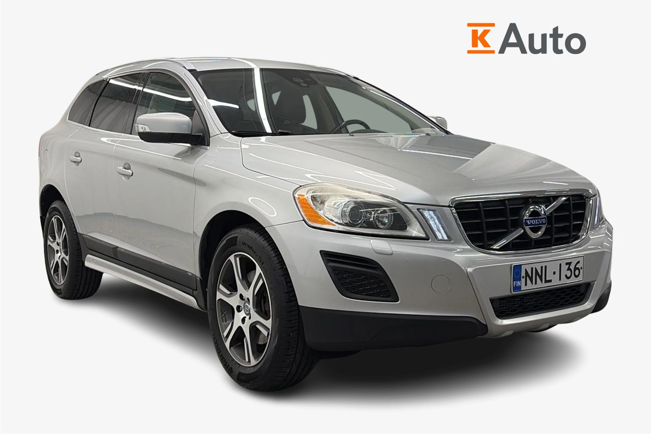 harmaa Volvo XC60 2012 kuva 1.