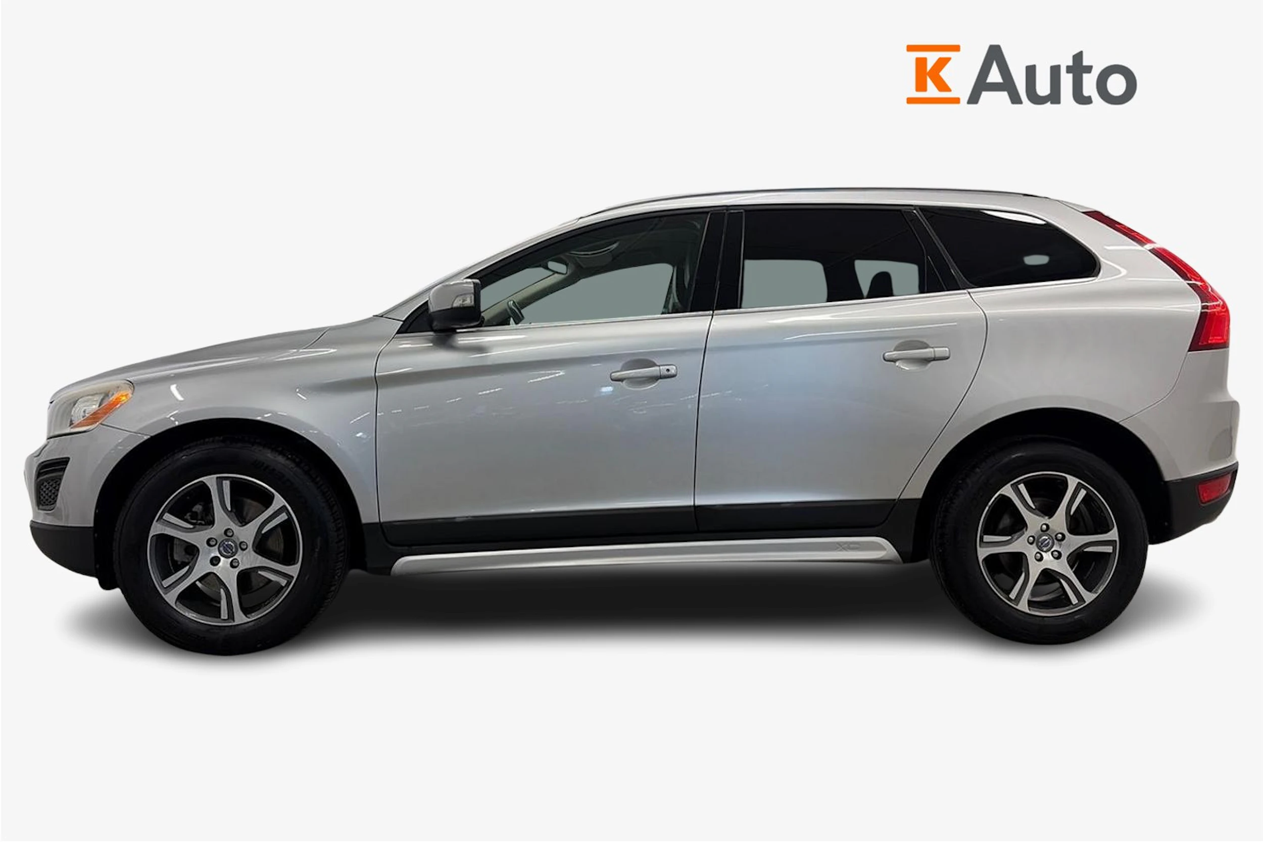 harmaa Volvo XC60 2012 kuva 4.