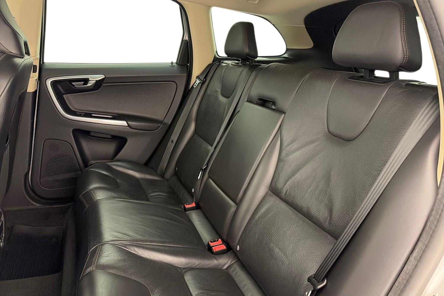 Volvo XC60 D3 AWD Summum aut 2012, kuva 7/21