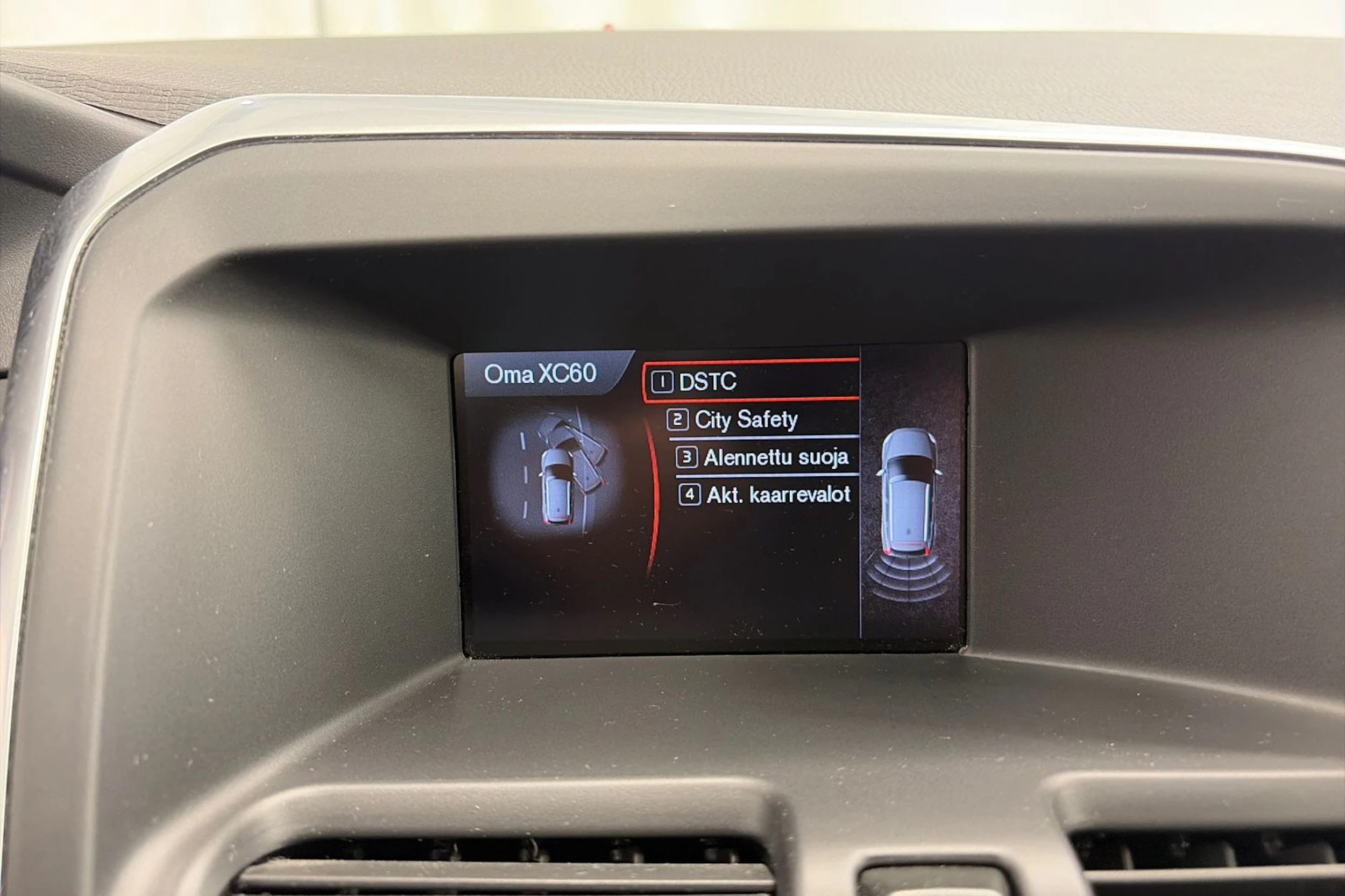harmaa Volvo XC60 2012 kuva 16.