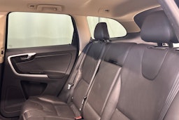 musta Volvo XC60 2012 kuva 10.